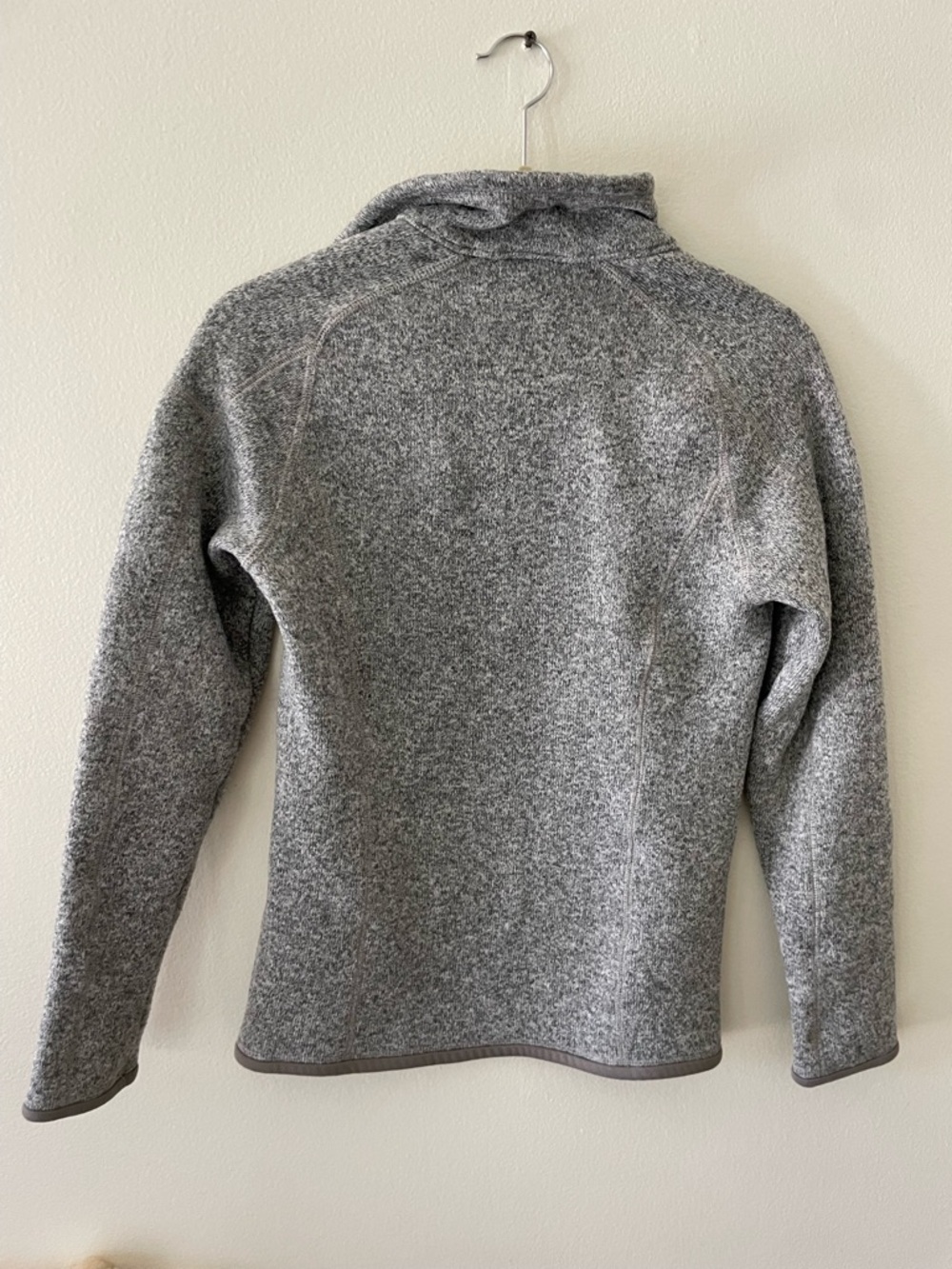 Patagonia size XS women’s fleece grey - Picture 5 of 6